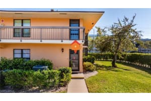 27 Greenbrier St 6-109, Marco Island