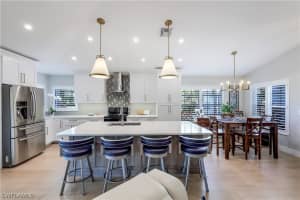 20822 Country Barn Dr, Estero