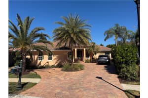1520 Serenity Cir, Naples