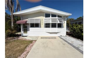 4520 Washington Way E, Estero