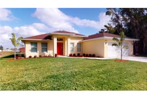 621 Nw 7th Pl, Cape Coral
