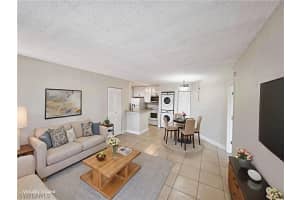 142 Santa Clara Dr 5, Naples