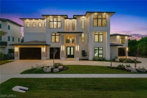598 Spinnaker Dr, Marco Island