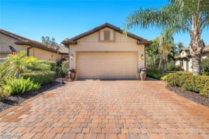 7121 Live Oak Dr, Naples