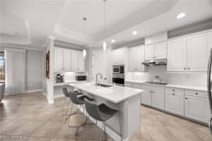 9222 Veneto Ln, Naples