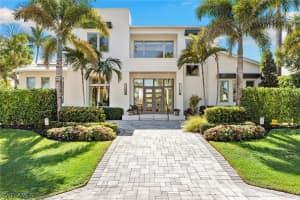 790 6th Ave N, Naples 790 6th Ave N, Naples