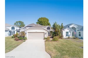 20966 Country Barn Dr, Estero