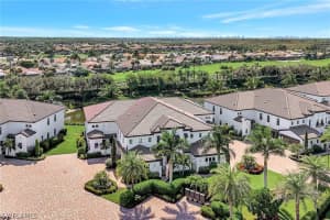 16320 Corsica Way 102, Naples