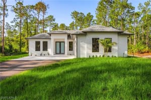 3260 60th Ave Ne, Naples
