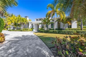 1300 Nautilus Rd, Naples