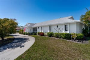 661 E Valley Dr, Bonita Springs