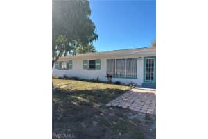 18566 Dogwood Rd, Fort Myers
