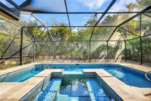 10341 Regent Cir, Naples