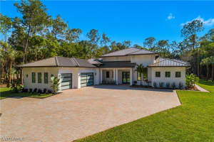 5000 Palmetto Woods Dr, Naples