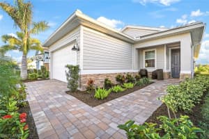 16802 Seasons Coast Dr, Bonita Springs