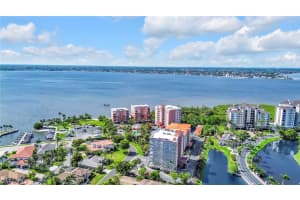 14819 Laguna Dr 403, Fort Myers