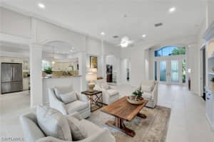 9134 Troon Lakes Dr, Naples