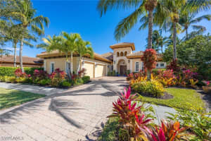 8890 Shenendoah Cir, Naples