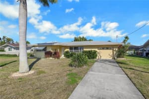 5155 Sunnybrook Ct, Cape Coral