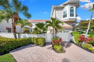 443 8th Ave S 104, Naples