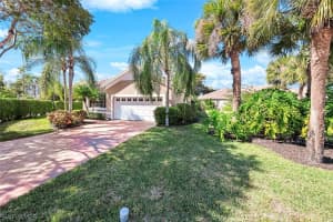 14615 Glen Eden Dr, Naples