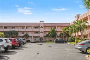 200 Forest Lakes Blvd 305, Naples