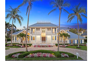 1551 Gulf Shore Blvd S, Naples