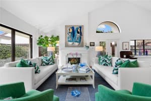 515 Bay Villas Ln, Naples