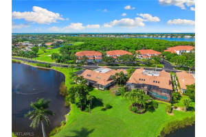 4753 Yacht Harbor Dr, Naples