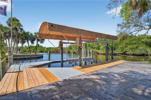 1324 Thompson St, North Fort Myers