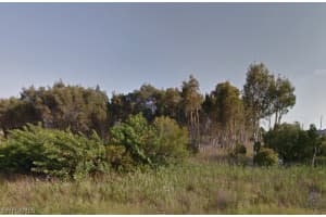 809 Alamo St E, Lehigh Acres