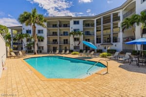 1100 Pine Ridge Rd B106, Naples