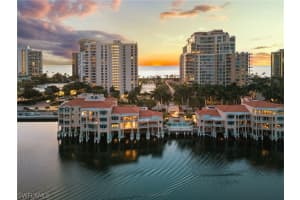 4500 Gulf Shore Blvd N 141, Naples