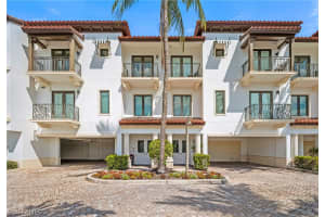 1530 5th Ave S C210, Naples