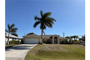 3737 Sw 12th Pl, Cape Coral