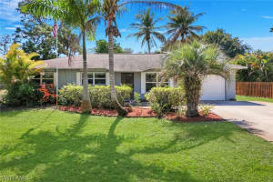 5290 Cypress Ln, Naples