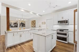 2834 Tiburon Blvd E 101, Naples