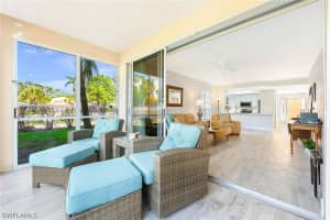 651 Wiggins Lake Dr 102, Naples