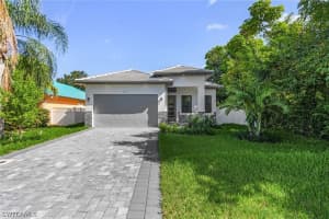 536 97th Ave N, Naples