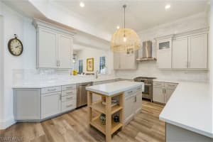 2870 Castillo Ct 103, Naples