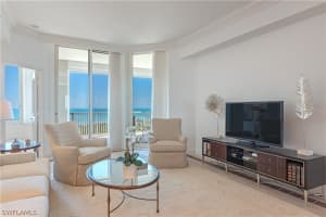 7117 Pelican Bay Blvd 1907, Naples