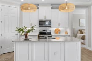 488 Polihale Way, Naples