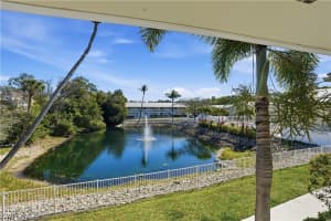 4607 Bayshore Dr K7, Naples