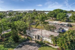 1011 11th St N, Naples