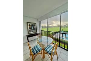 37 High Point Cir E 209, Naples