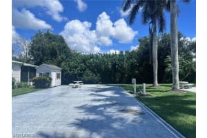 1008 Diamond Lake Cir, Naples