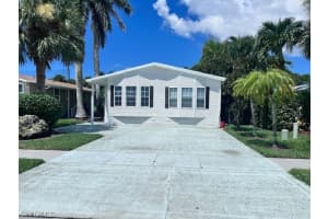 1025 Silver Lakes Blvd, Naples