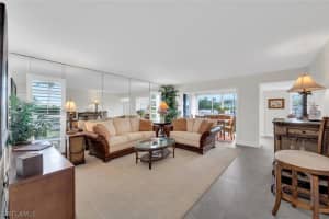 53 High Point Cir W 109, Naples