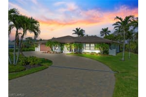 4222 Crayton Rd, Naples