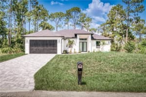 903 Jefferson Ave, Lehigh Acres